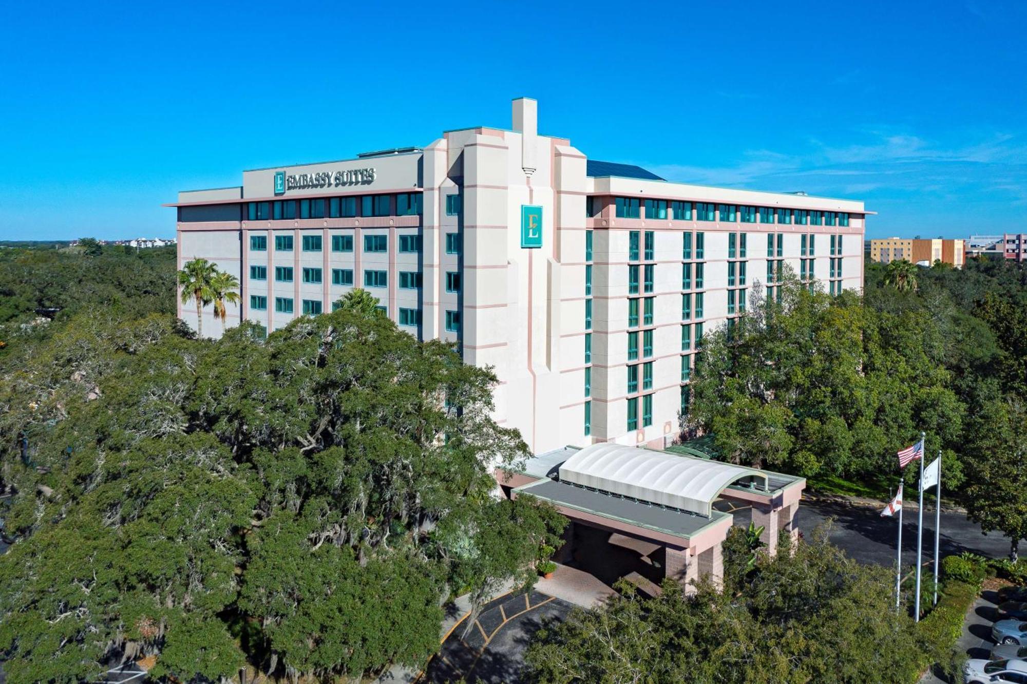 Embassy Suites By Hilton Tampa Usf Near Busch Gardens Екстер'єр фото